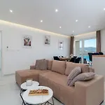 Lazure Serenity شقة