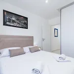 Lazure Serenity شقة تروغير